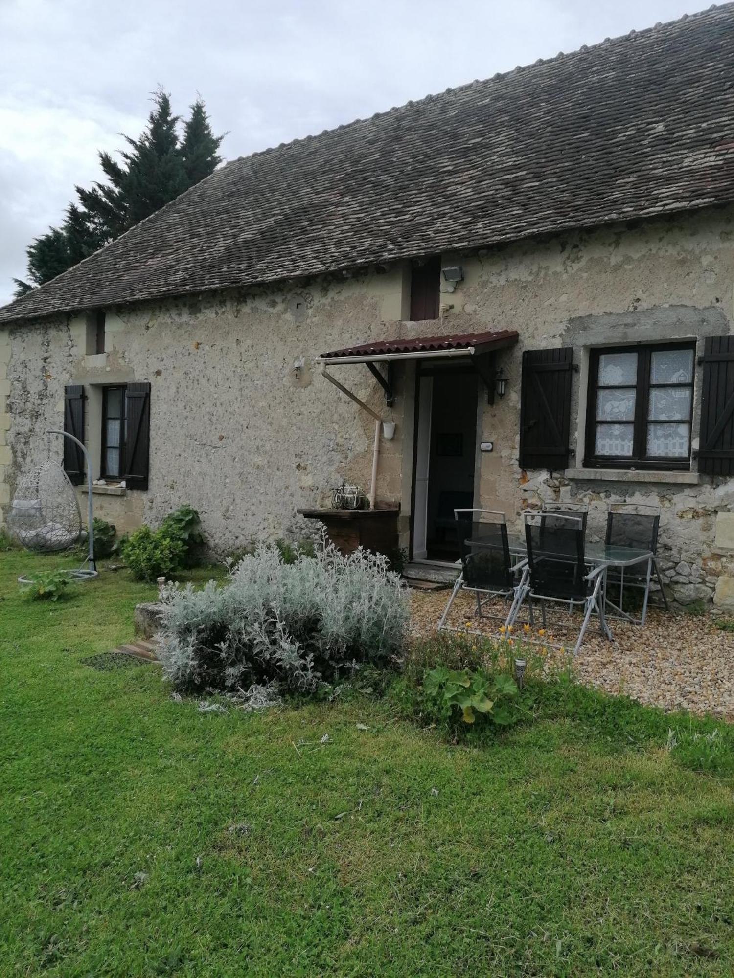 Gite 4 Pers, Jacuzzi, Piscine, Proche Futuroscope, Calme Et Nature A La Roche Posay La Roche-Posay Esterno foto